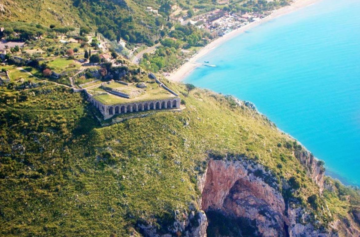 Incantevole Attico 1Minuto Dal Mare Wifi Netflix 泰拉奇纳 外观 照片